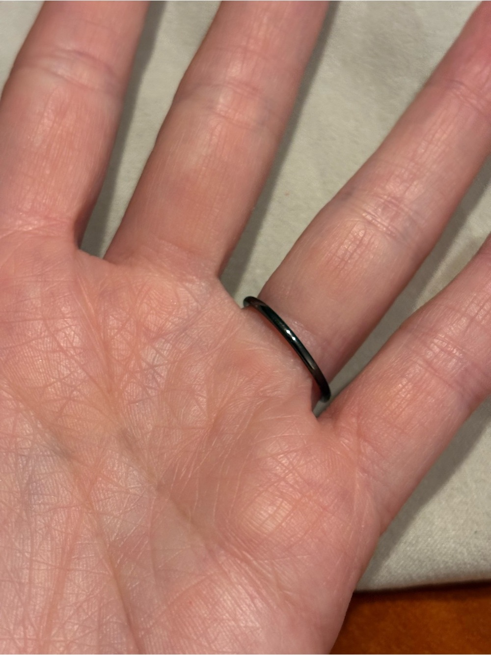 Sterling Silver Black Heart Knot Ring - Picture 3 of 7